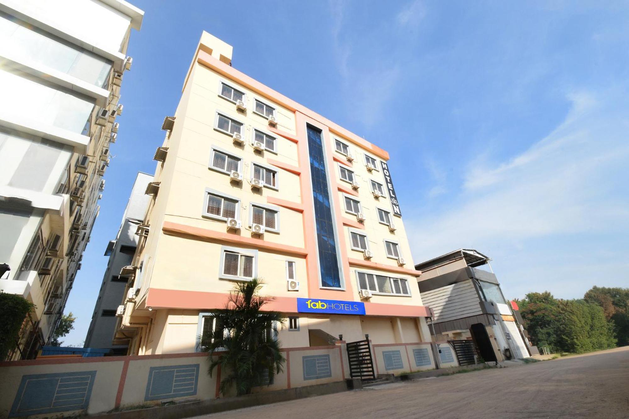 Fabhotel N Residency, Hitech City - 350M From Yashoda Hospital, Hitech City Hyderabad Ngoại thất bức ảnh