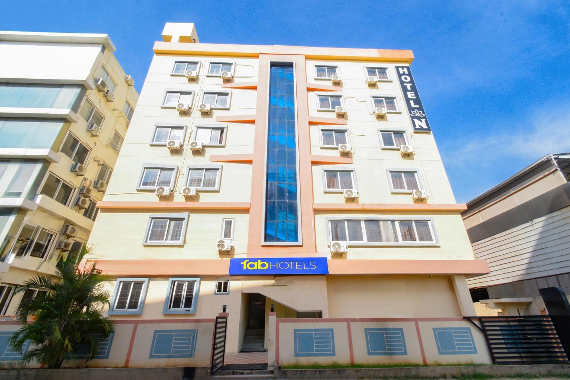 Fabhotel N Residency, Hitech City - 350M From Yashoda Hospital, Hitech City Hyderabad Ngoại thất bức ảnh