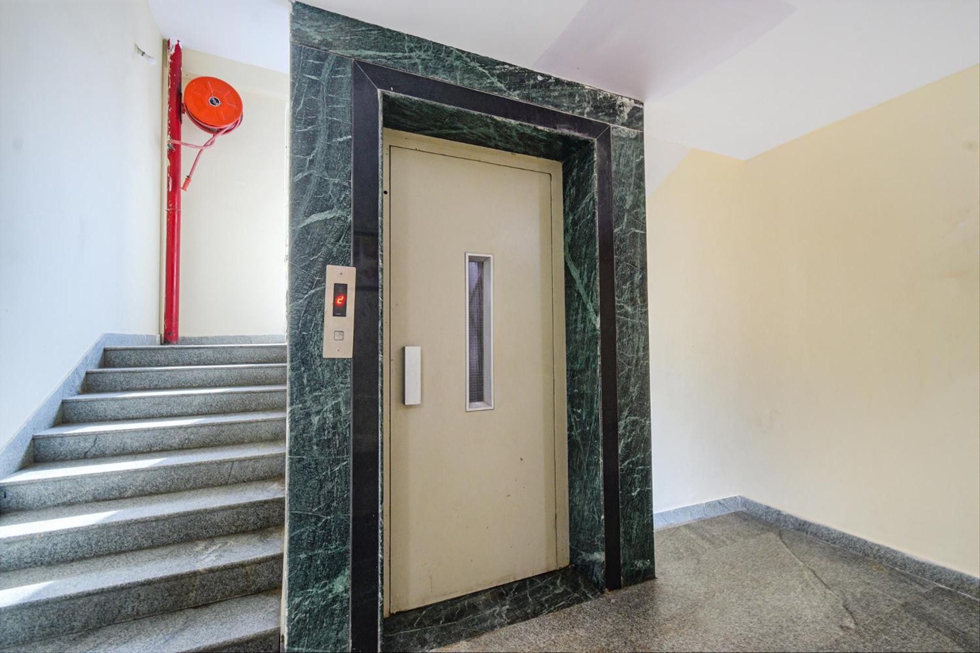 Fabhotel N Residency, Hitech City - 350M From Yashoda Hospital, Hitech City Hyderabad Ngoại thất bức ảnh